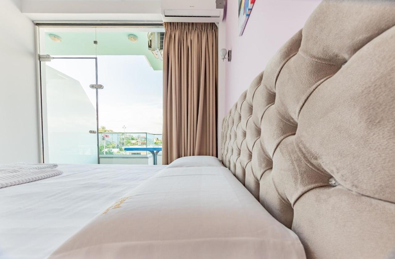The City Gate Hotel Sarandë エクステリア 写真